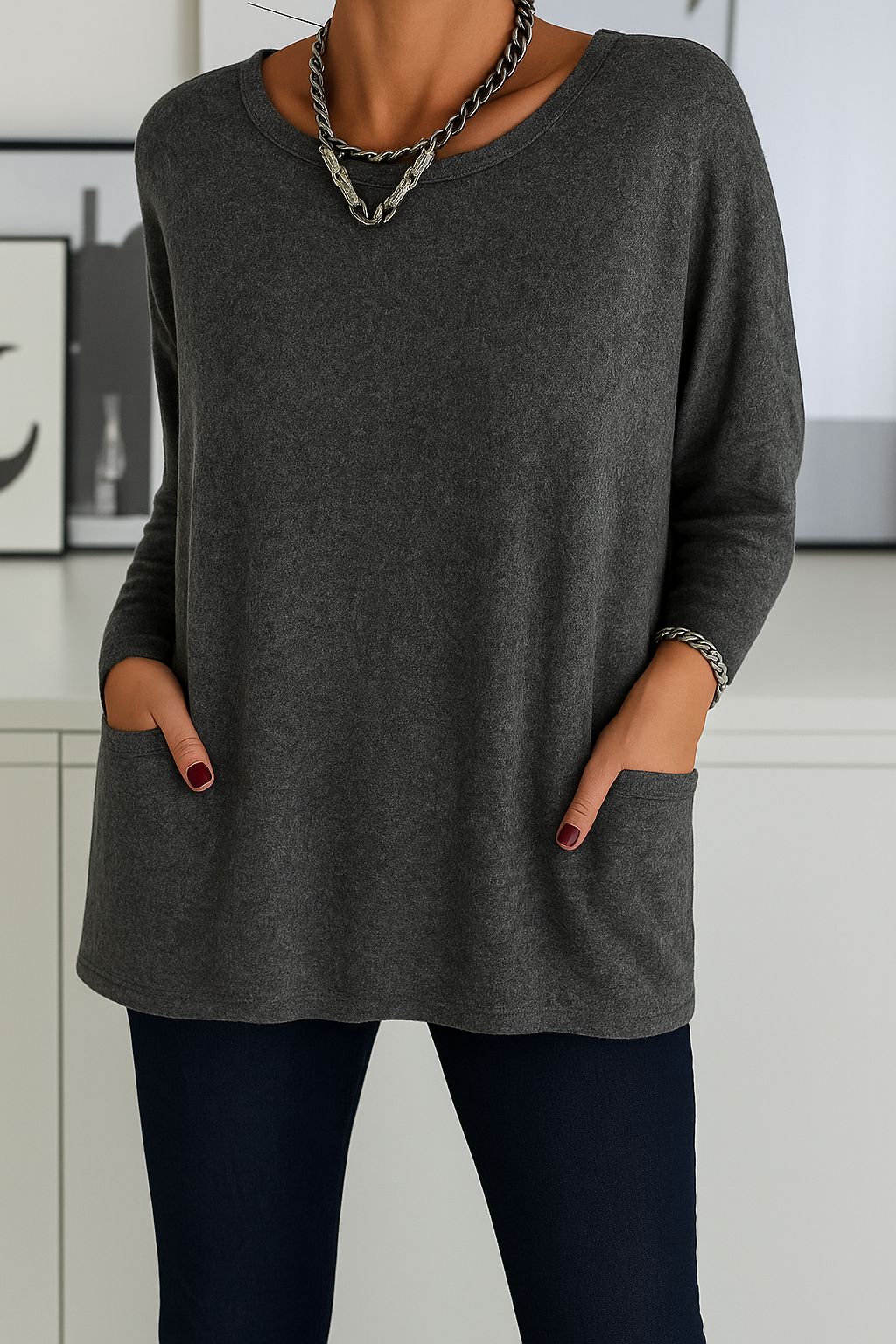 Long "CLOHE" Sweater
